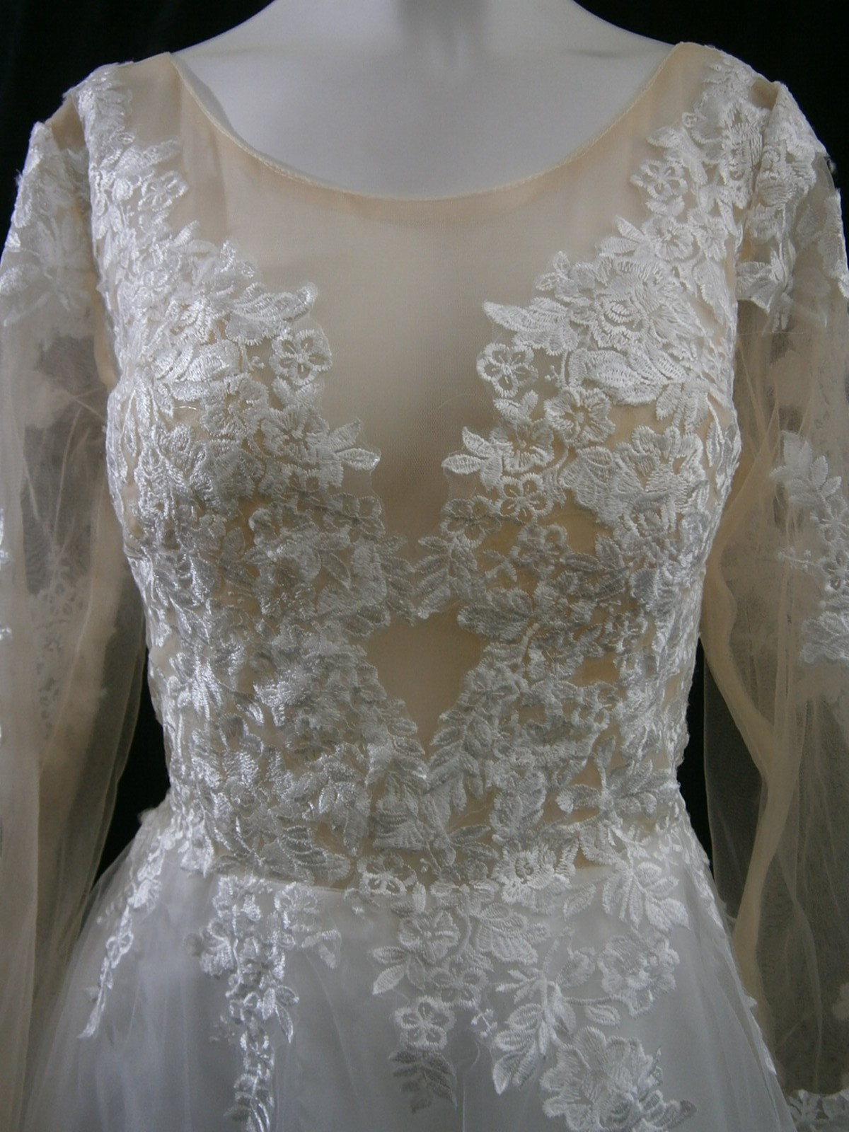 Wedding Dress 8 Off White Lace Embroidery Nude Illusion Tulle Ball Gown Slit