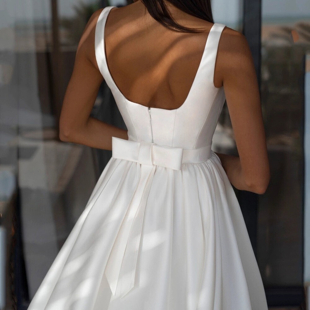Simple Pleated Wedding Dresses Square Neck Sleeveless Backless Satin Bridal Gown