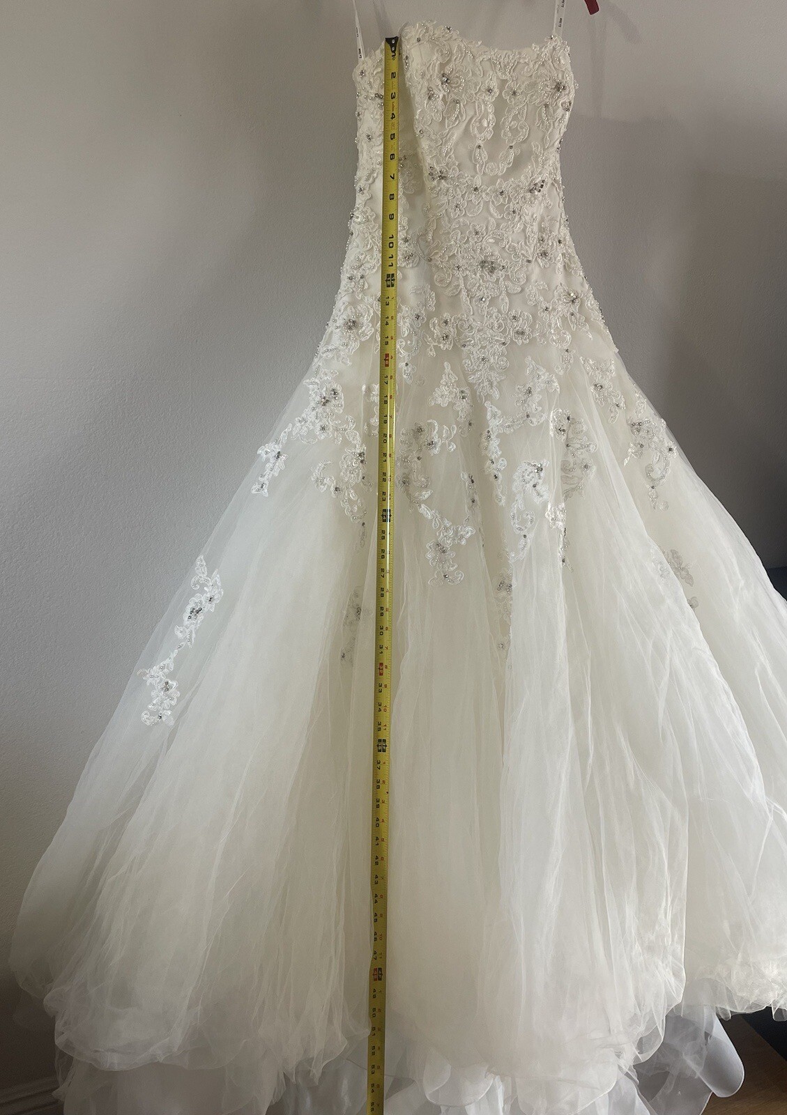 La Soie Bridal Wedding Gown White Tulle Ball Gown Strapless Crystals Beaded US 6