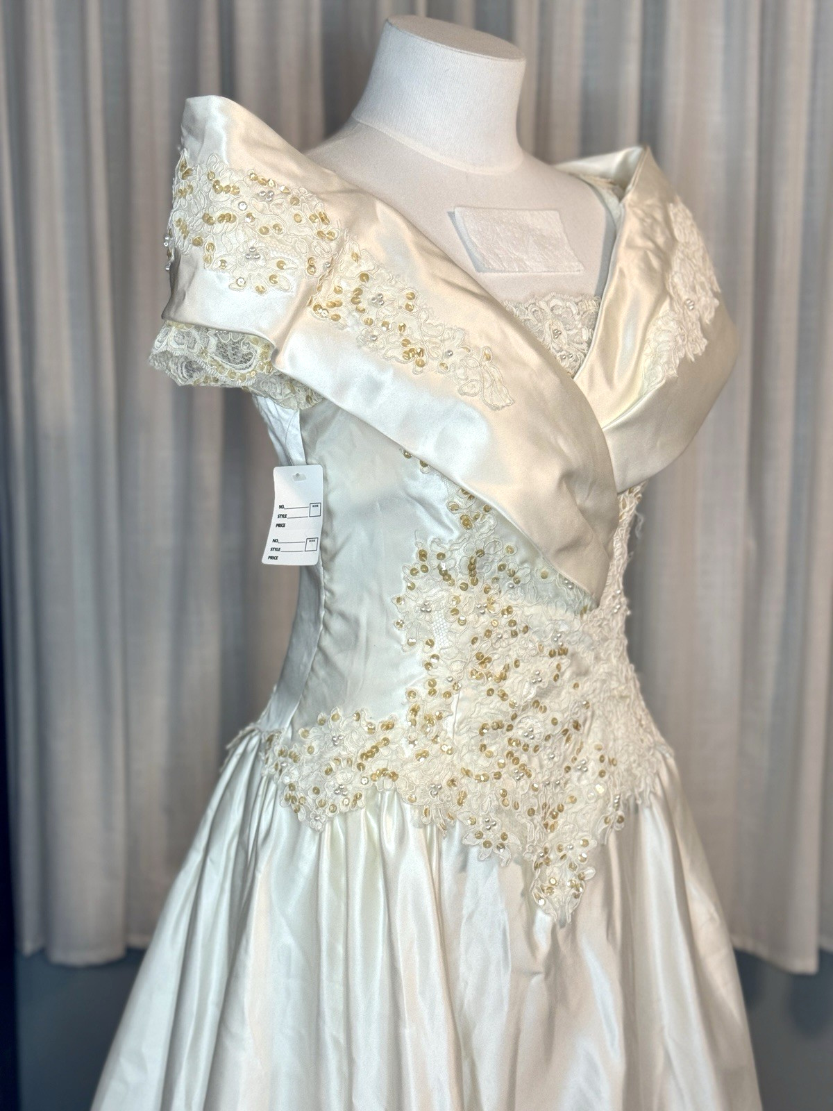 Vintage Alfred Angelo Off Shoulder Satin Wedding Dress Lace Train – Needs Repair