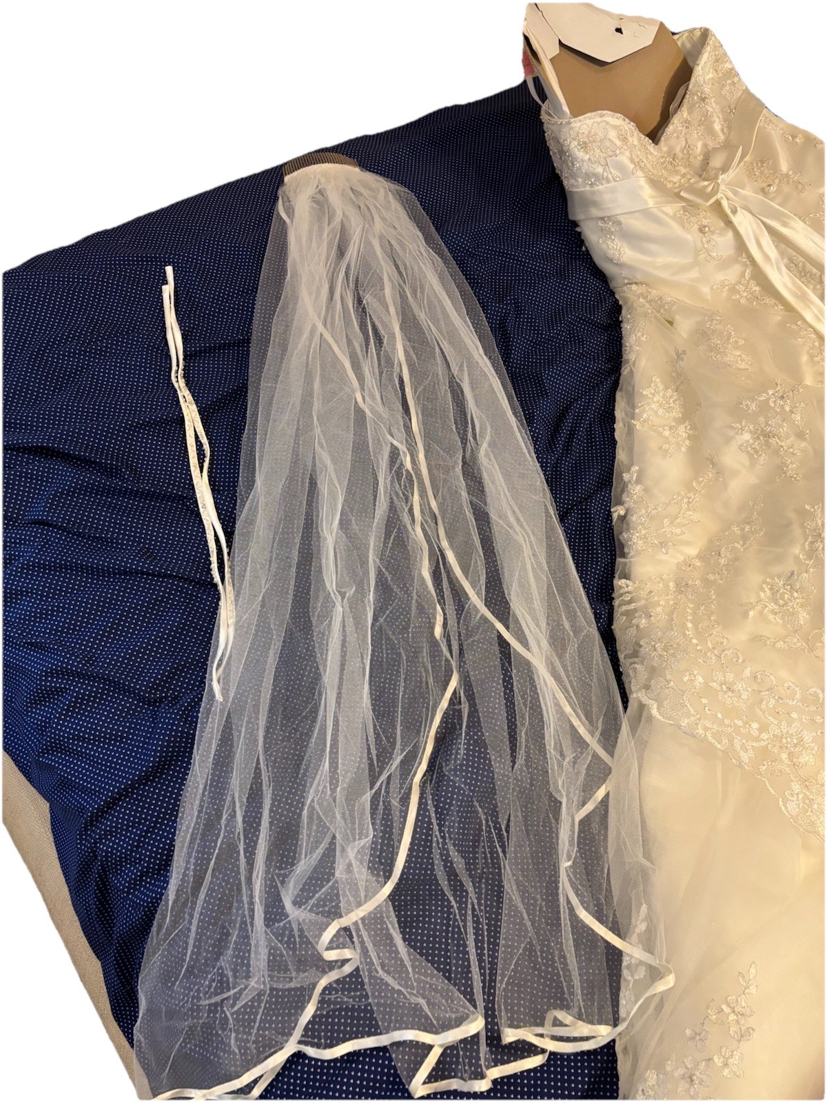 Professionally Cleaned Size 18 Wedding Dress With Built In Bustle. Stored In Box