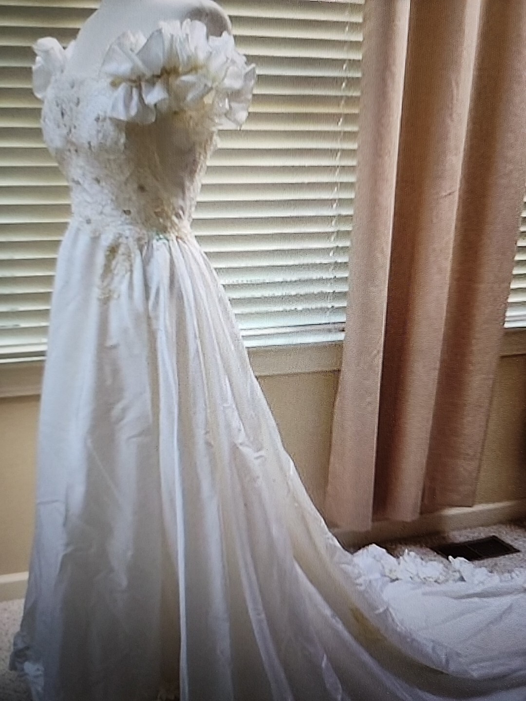 Vintage 1983 Wedding Dress size 6