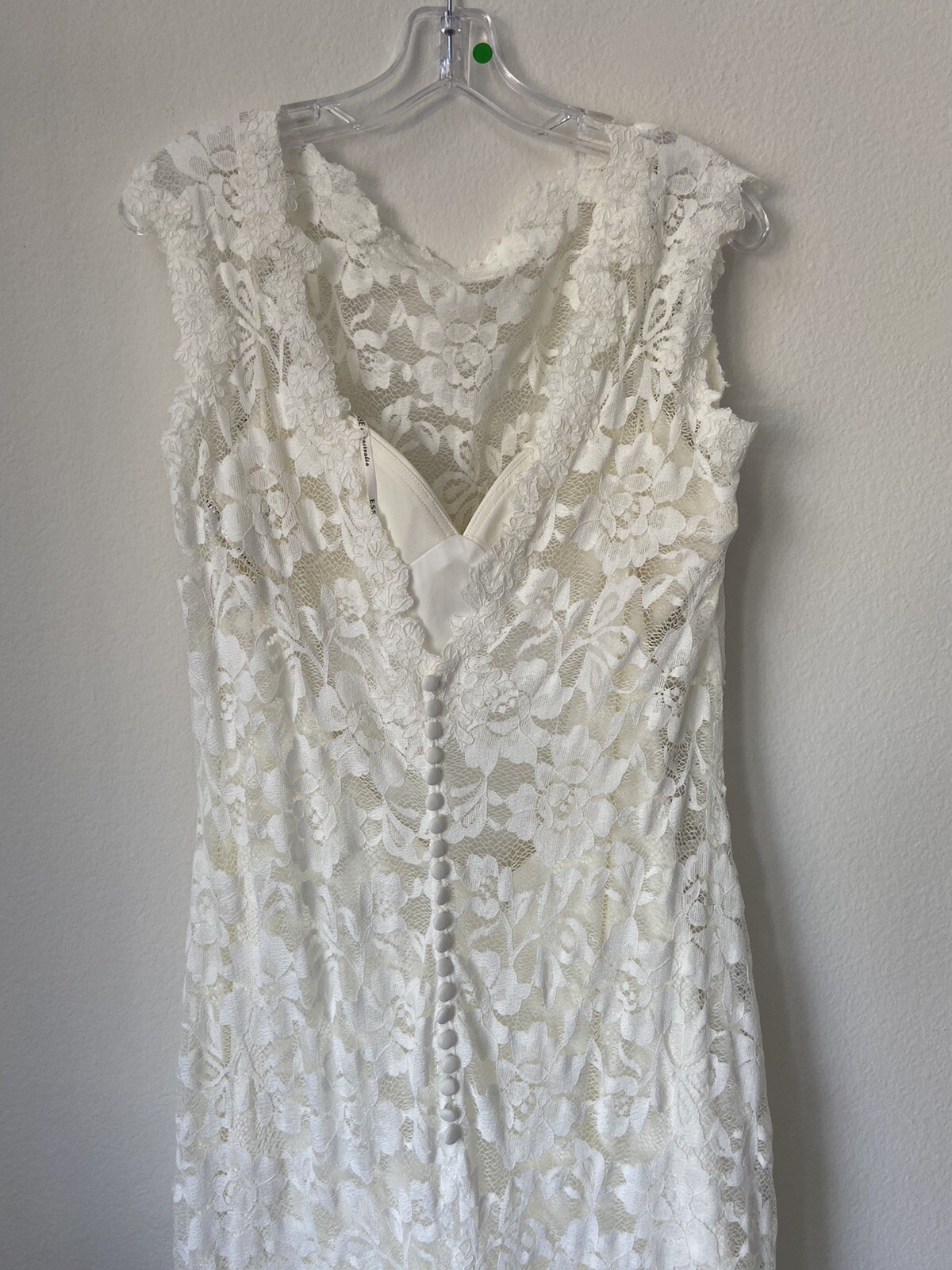 Essence of Australia D2009 Wedding Dress Lace High Neck Low Back Lace Stretch 14