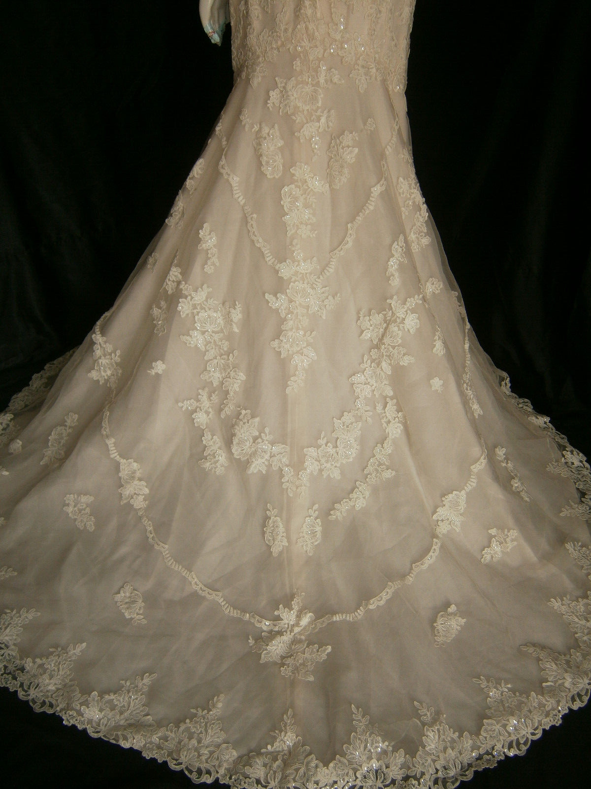 Essense of Australia D2002 Wedding Dress 12 Ivory Blush llusion Sparkle Sequins