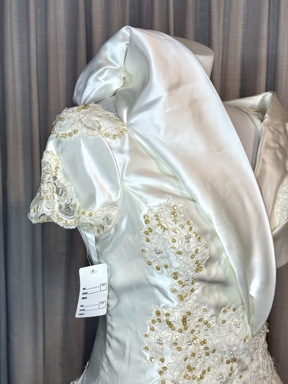 Vintage Alfred Angelo Off Shoulder Satin Wedding Dress Lace Train – Needs Repair