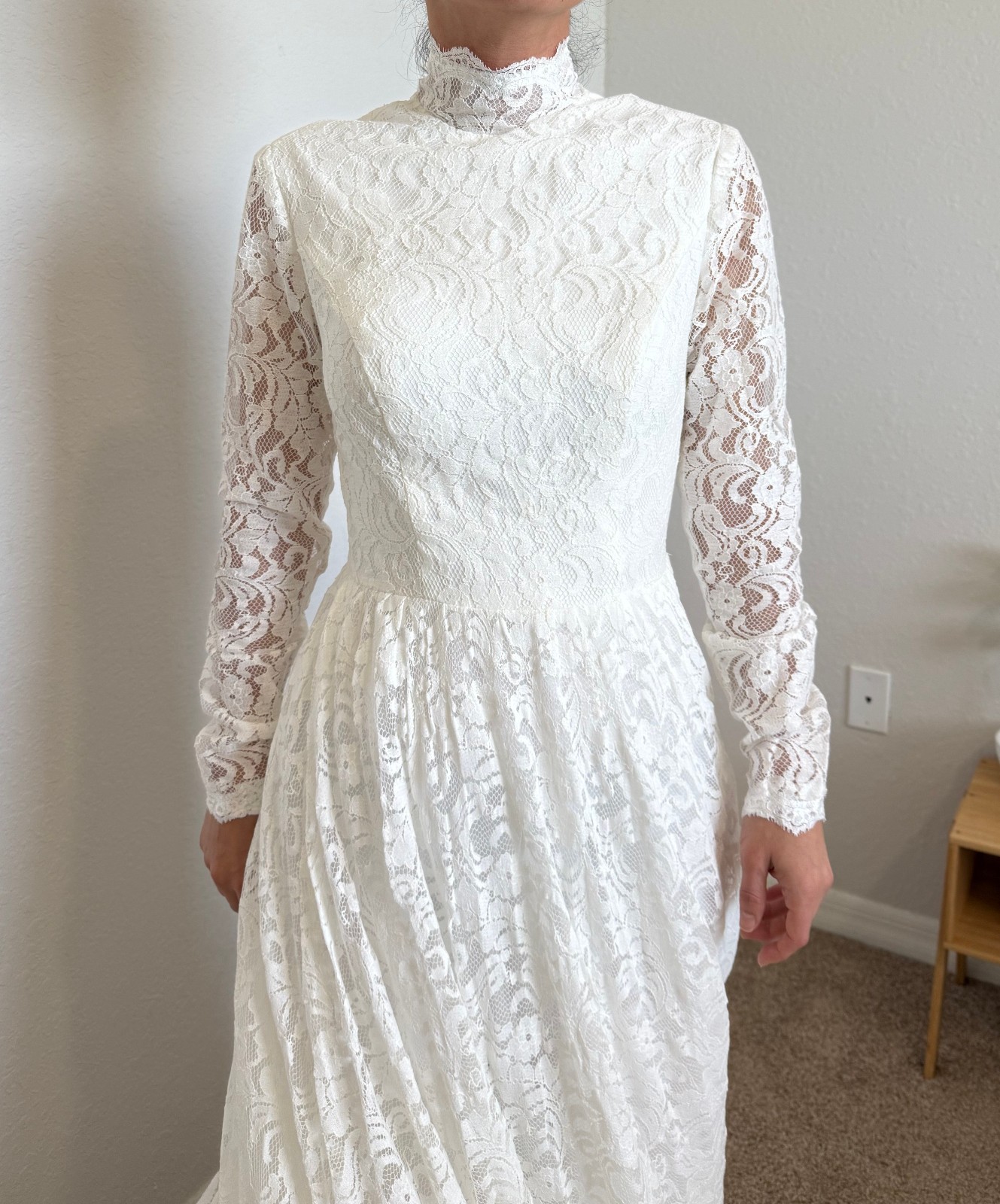 UNWORN Wedding Dress Traditional High Neck Lace Ivory Bride Women / NEW