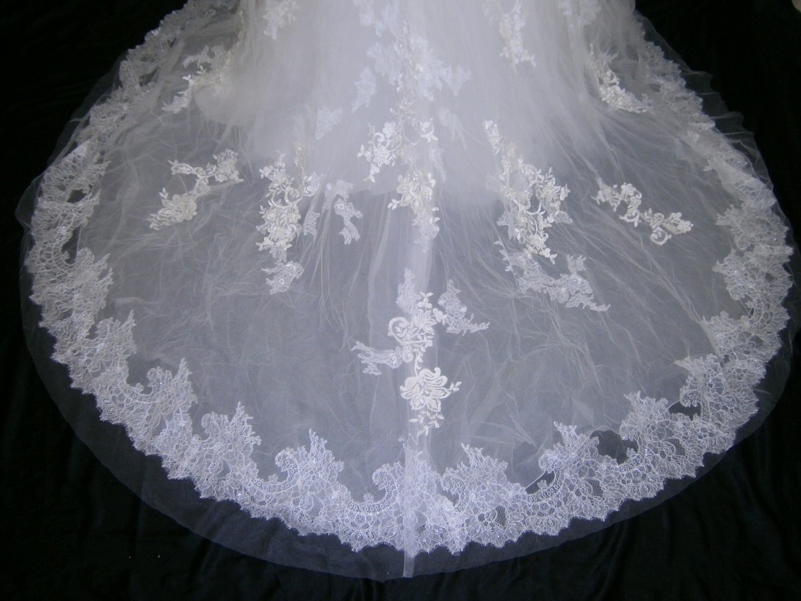 Casablanca Sample Wedding Dress Gown 10 Ivory A-LIne Lace Bling Romantic NWT