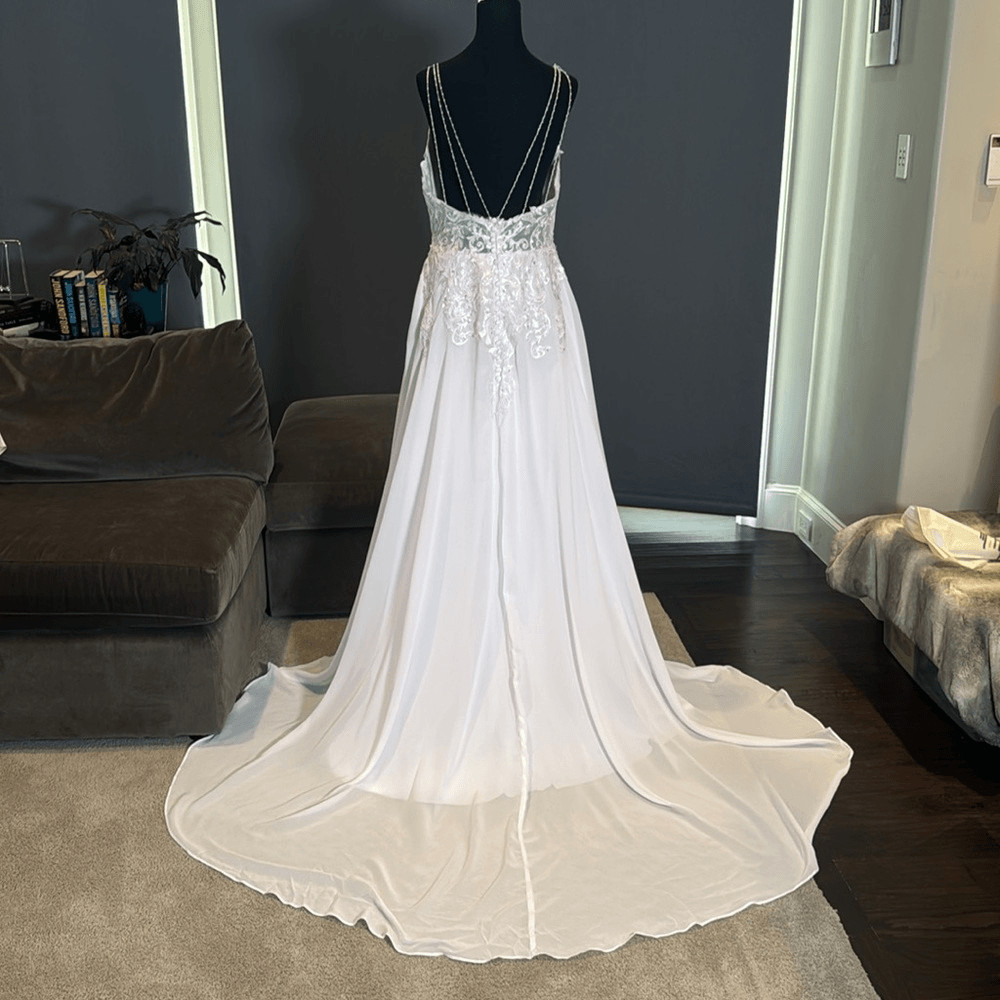 Women’s White Chiffon Wedding Dress Leg Split Zip Up Back Beaded Straps Size 12
