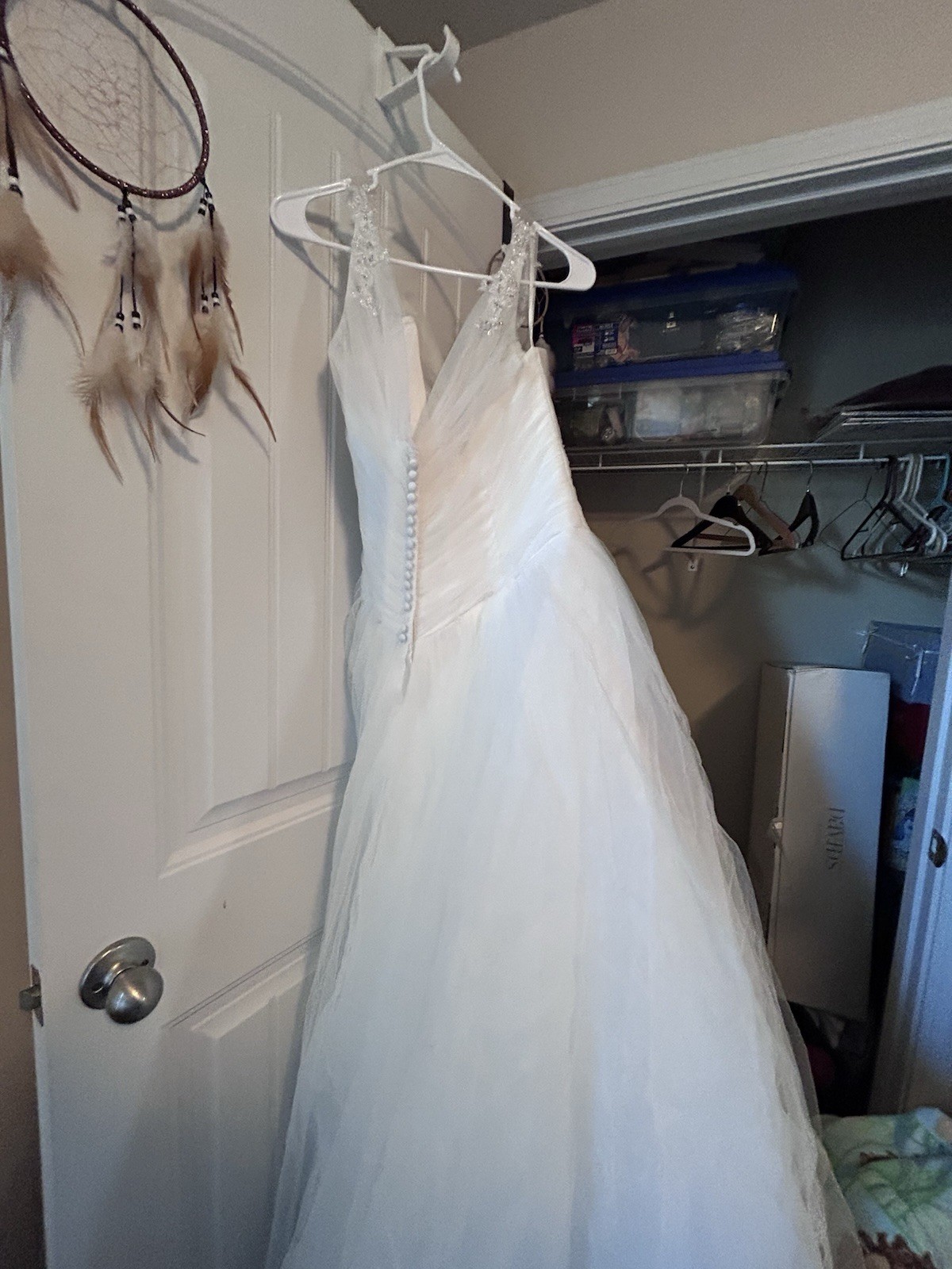 Size 14 David’s Bridal White V-Neck Ball Gown Dress Full Length Sleeveless