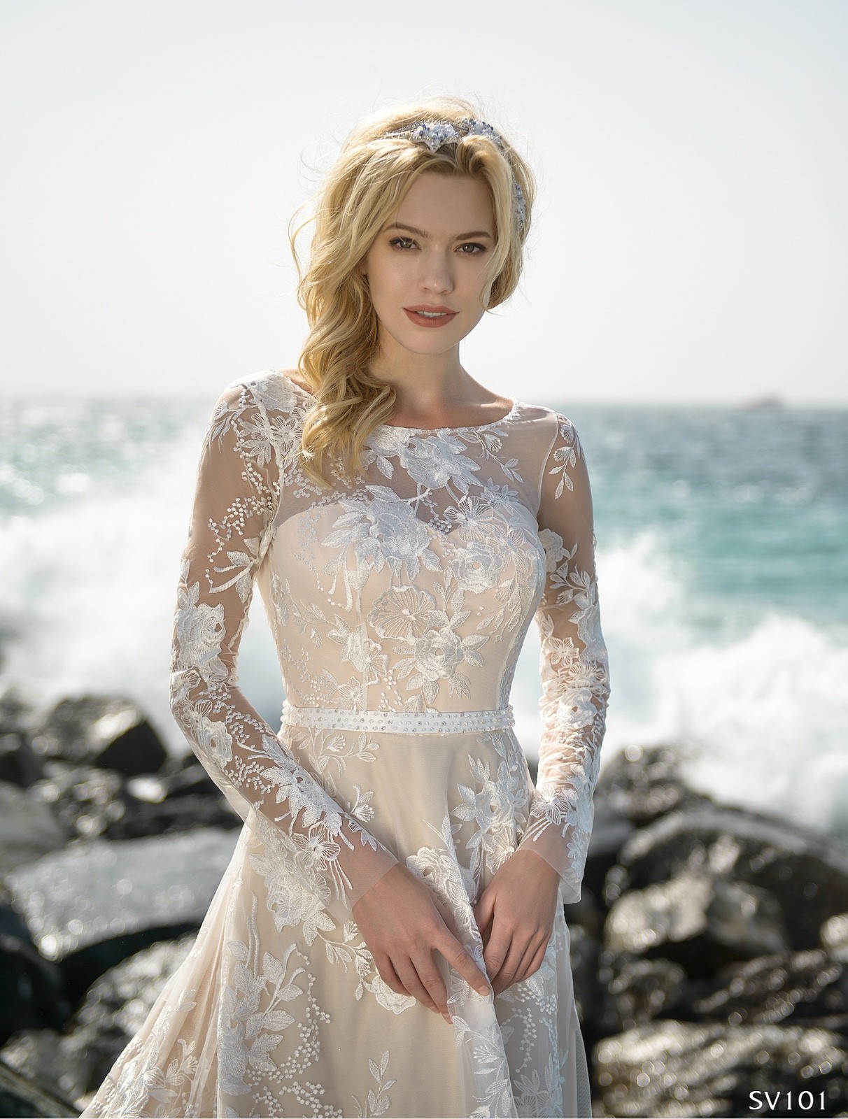 Boho wedding dress nude ivory floral lace long sleeves size Medium