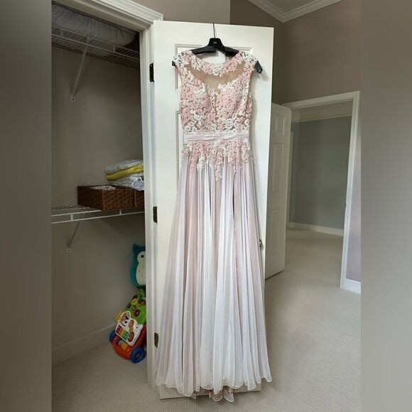 Mac Duggal Floral Lace Chiffon Gown Womens 8 Pink White Illusion Dress Wedding