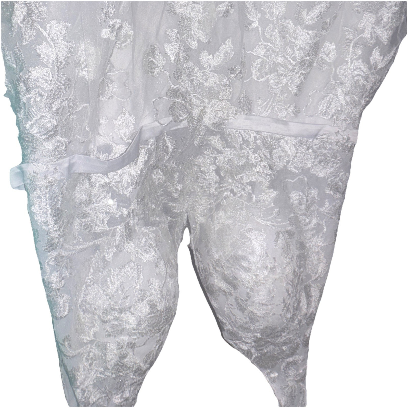 White Lace V-Neck Sleeveless A-Line Full-Length Wedding Dress Button Back