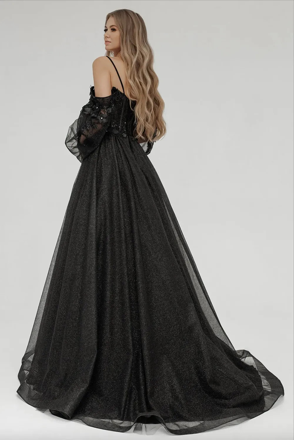 Black Gothic Wedding Dresses Off Shoulder Long Sleeve Tulle Sparkle Bridal Gowns