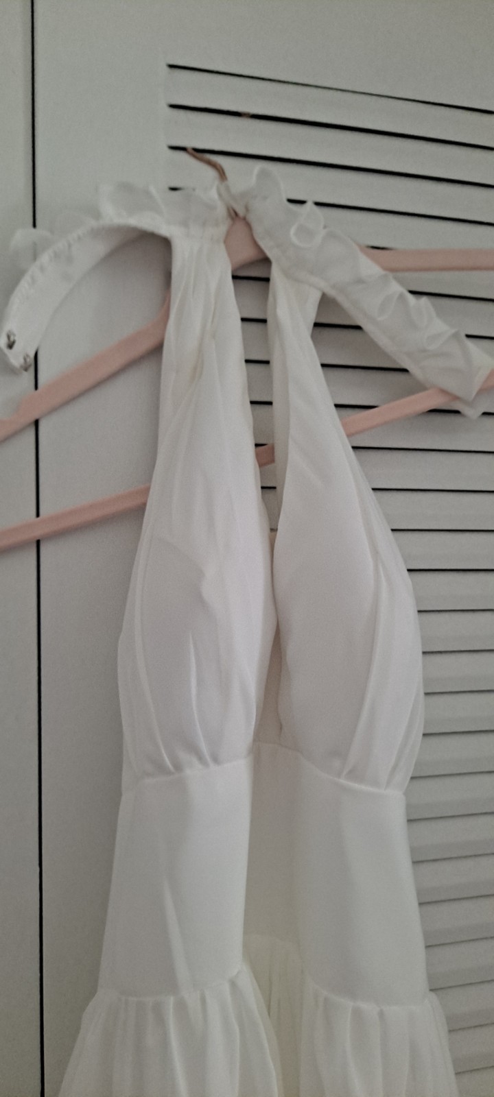 White Halter Neck Sleeveless Ruffle A-Line Full-Length dress size 8
