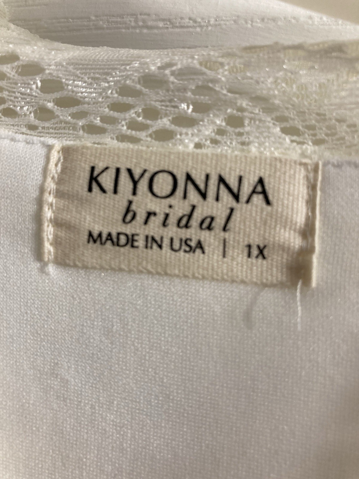 KIYONNA Bridal Ivory Lace V-Neck 3/4 Sleeve A-Line Wedding Dress Plus 1X