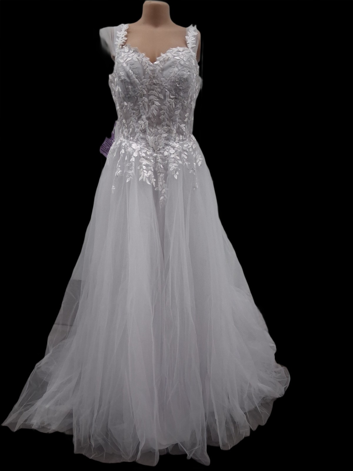 White A-Line Tulle Wedding Dress Lace Applique V-Neck Sleeveless Corset Back