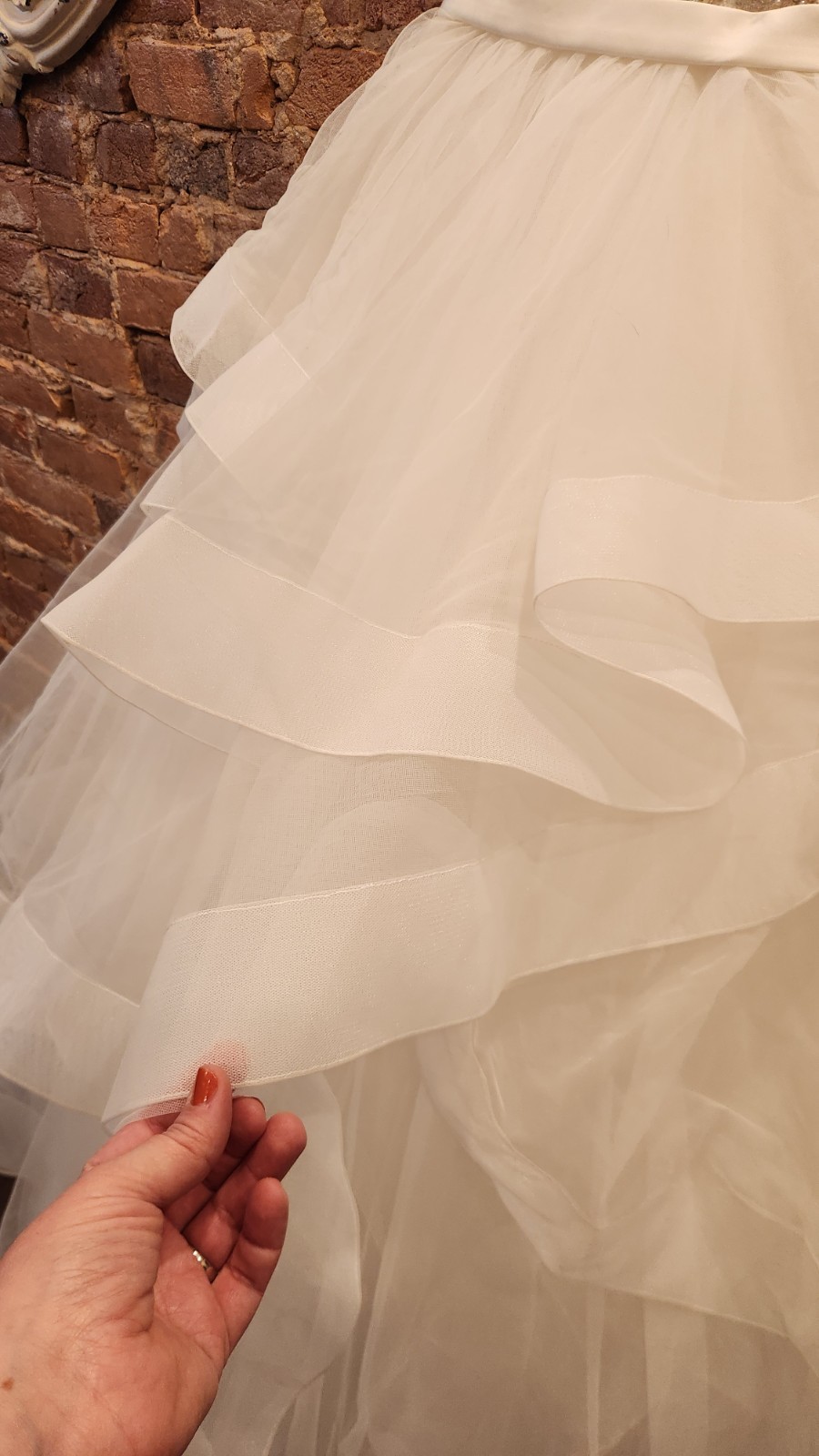 New With Tags! Allure Bridal Gown With Beading And Layered Tulle Size 6