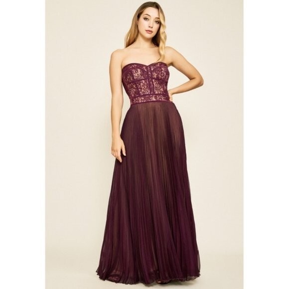 Tadashi Shoji Reeve Strapless Lace Bodice Gown Burgundy Size 4
