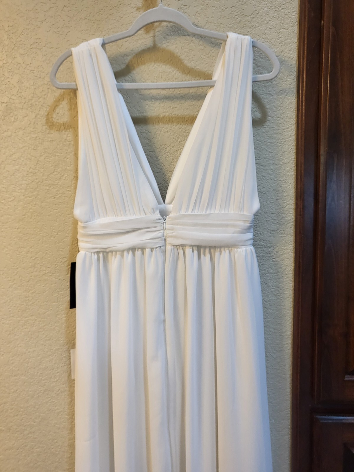New Lulu’s White Wedding Dress V-neck with Straps – Chiffon Long Length withSlit