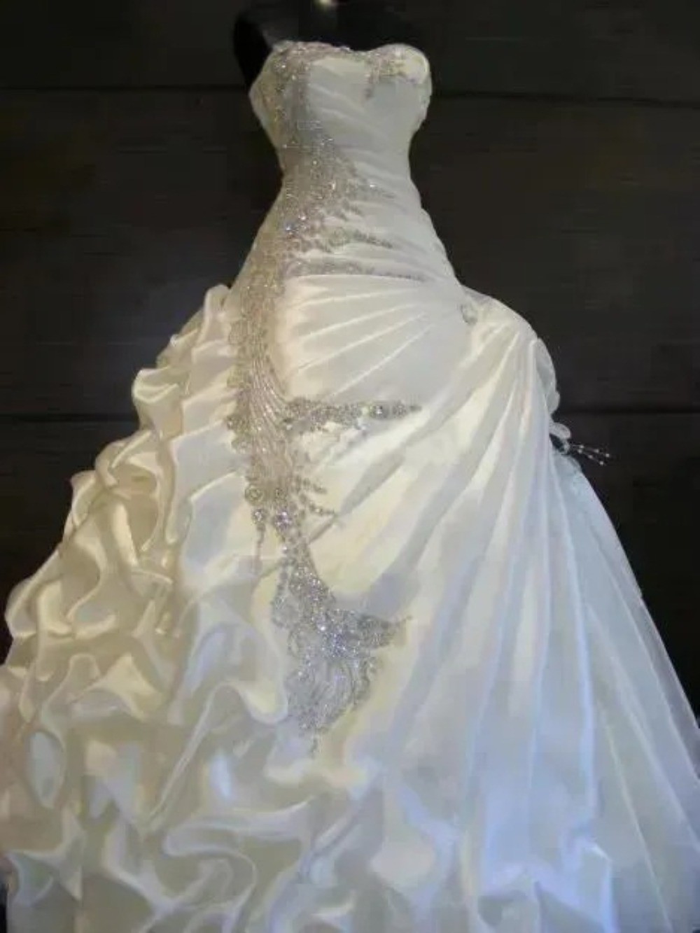 Real Images 2026 A-Line Wedding Dresses – Strapless Sweetheart Neckline Lace