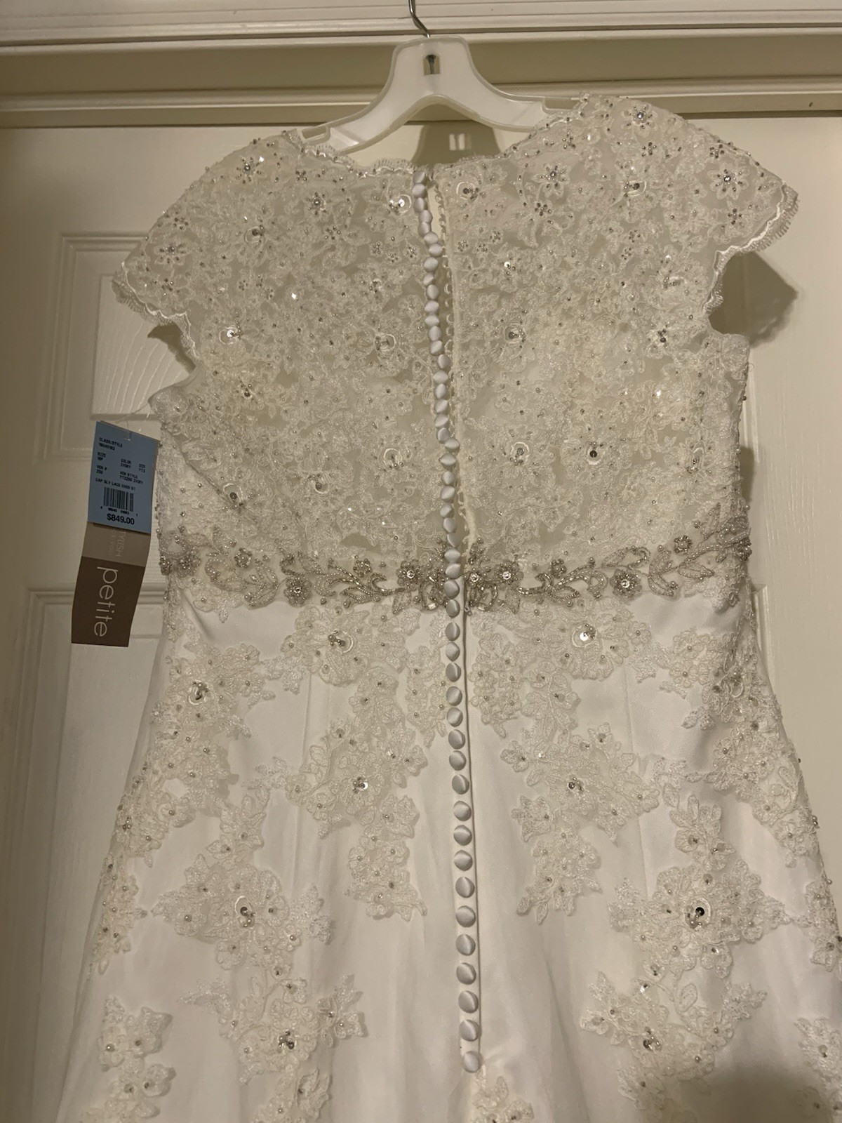 David’s Bridal Ivory Cap Sleeve Lace Over Satin A-Line Wedding Dress 16 petite