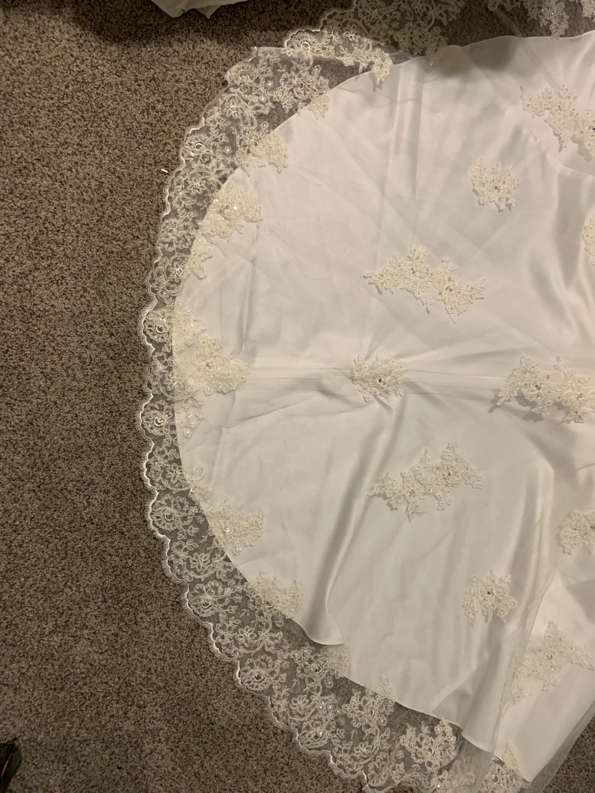 David’s Bridal Ivory Cap Sleeve Lace Over Satin A-Line Wedding Dress 16 petite