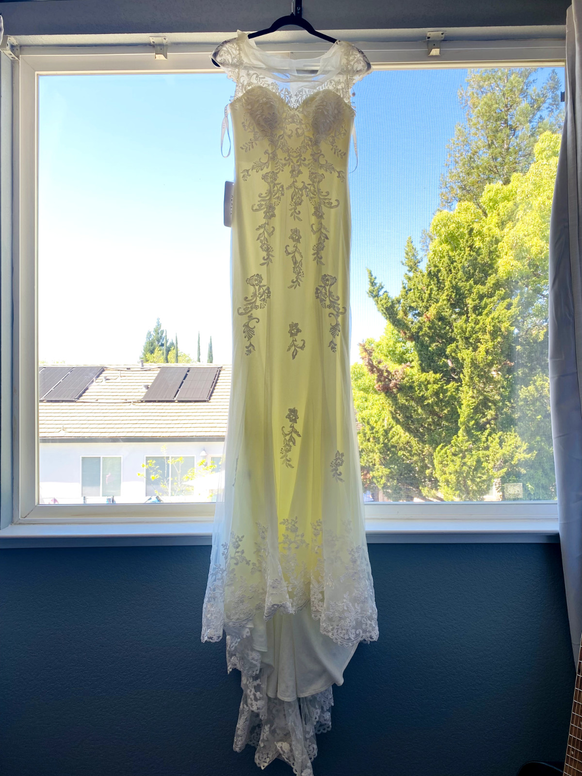 New Azazie Elena Wedding Dress Size WD2 Cream Lace Mermaid Illusion Gown