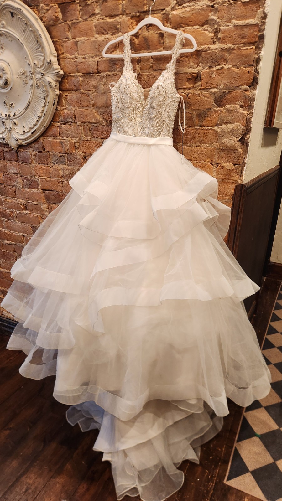 New With Tags! Allure Bridal Gown With Beading And Layered Tulle Size 6