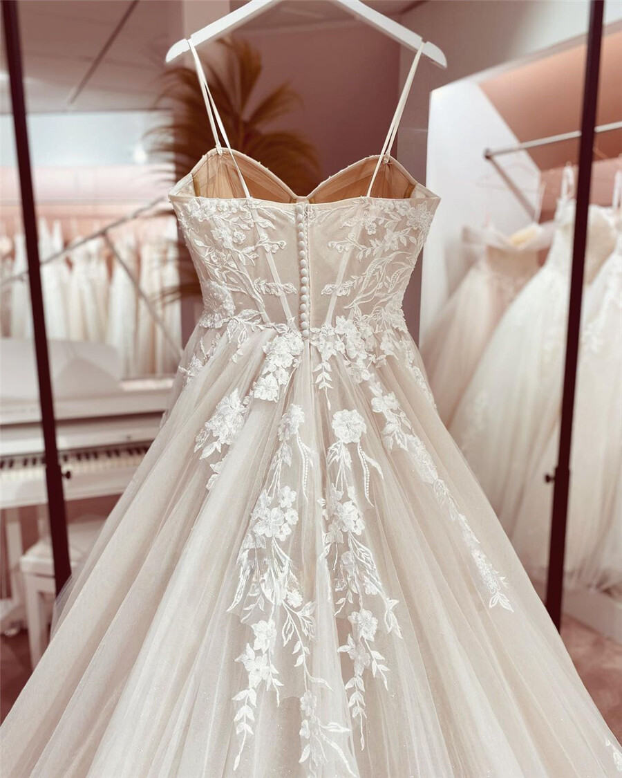 Spaghetti Straps A-line Wedding Dresses Lace Applique Princess Lace Bridal Gowns