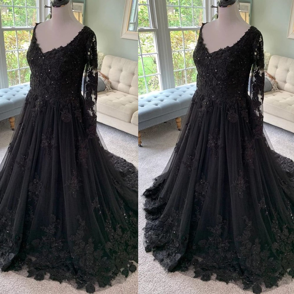 Gothic Black Wedding Dresses with V Neck Long Sleeve Lace Applique Bridal Gown