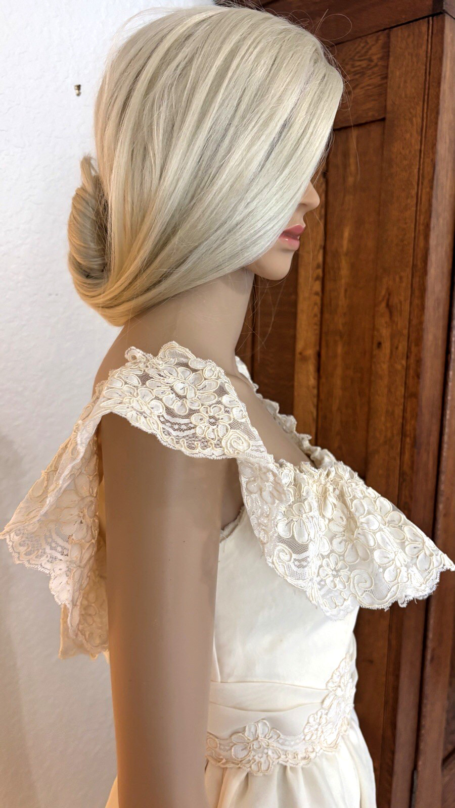 VTG 60s OffShoulder Ivory Wedding Gown Dress Lace Ruffle Romantic Fairytale XS/S