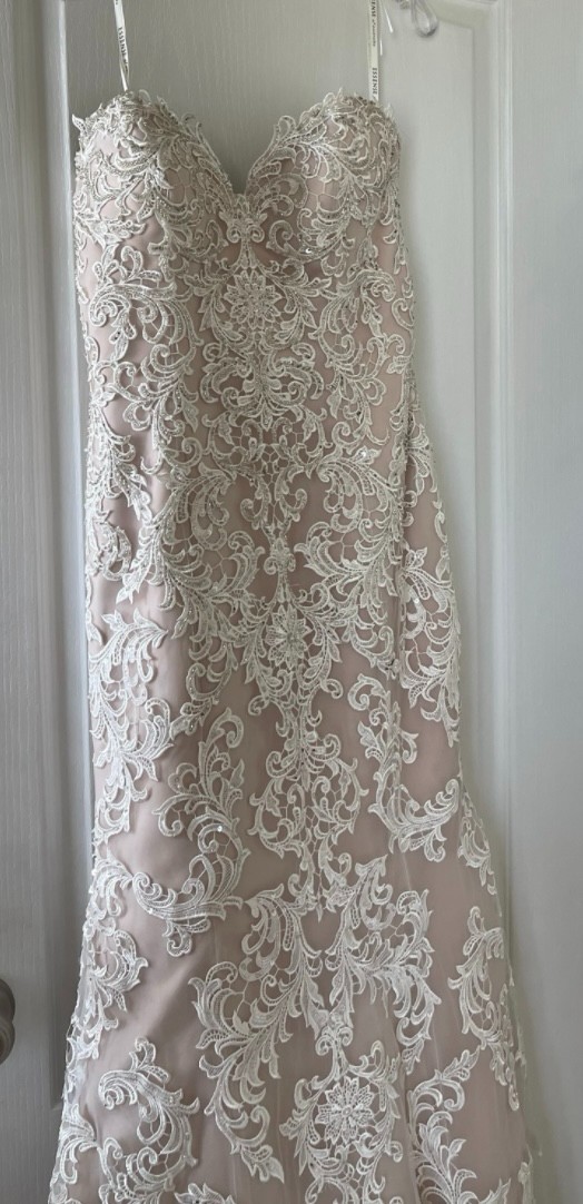 Essence of Australia Ivory Wedding Dress Gown size 8/10