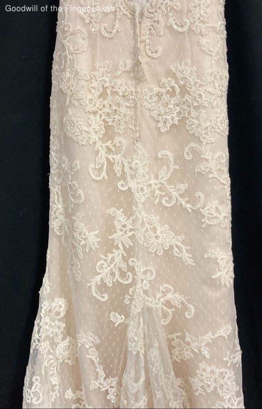 Casablanca Champagne Ivory Silver Imperial Gown Size 33 x 26 1/2 w/ Tag READ