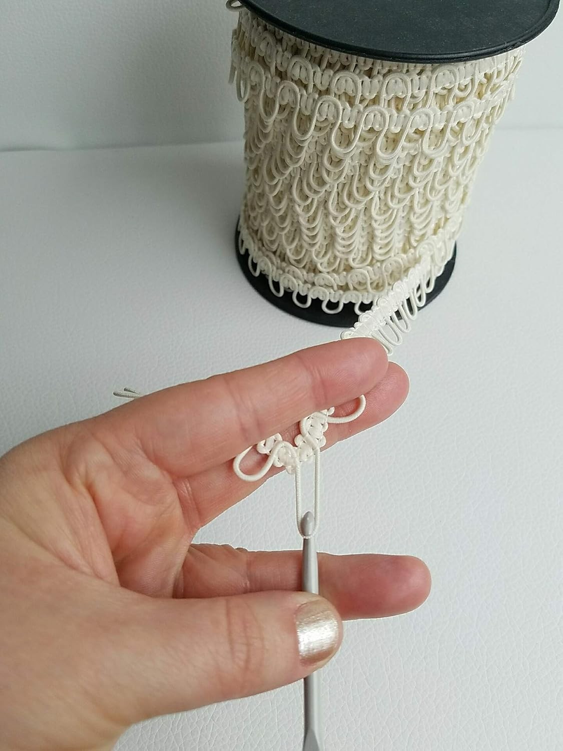 Crochet Button Hook Tool for Bridal Button Loops – to Fasten the Buttons on