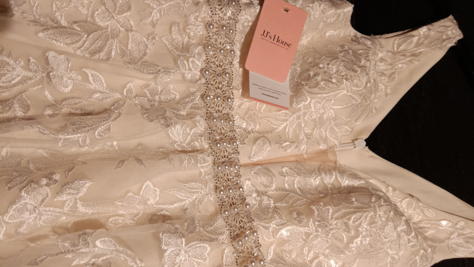 JJ’s House wedding Dress A-line V-Neck Knee-Length Tulle Lace Sz 4 NWT