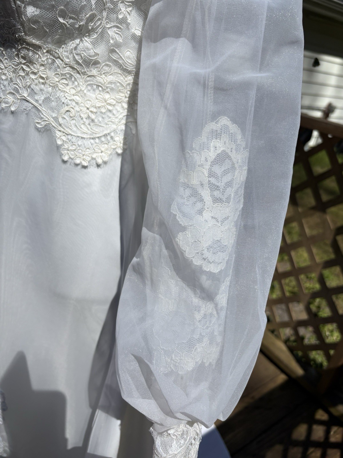 Union Made Vintage Wedding Bridal Gown Chiffon Ivory Lace Floral Unique Sleeves