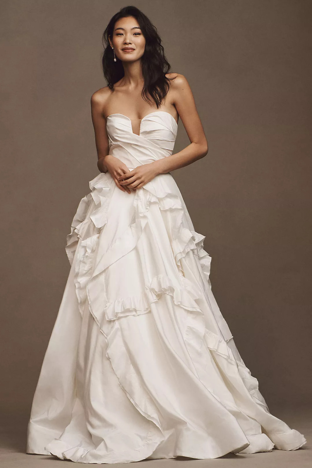 Ouma Alix Wedding Dress Size 6 NWT Taffeta Ruffle Long Train