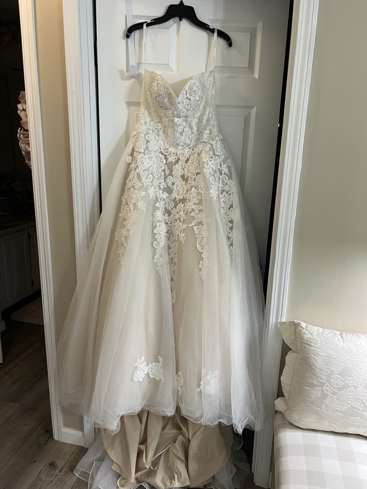 GUC David’s Bridal Ivory Wedding Gown with Train. Size 12.