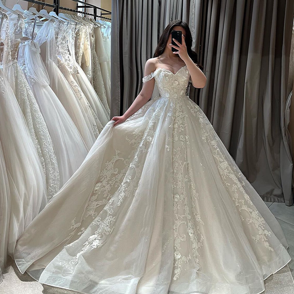 Off Shoulder Lace Ballgown Wedding Dress Sweetheart Tulle Appliques Bridal Gown