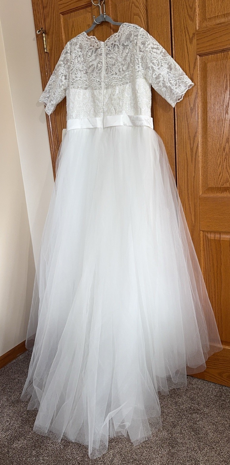 Bride Wedding Dress Plus Size 14W Modern Mingda Embellished Lace White Gown -NWT