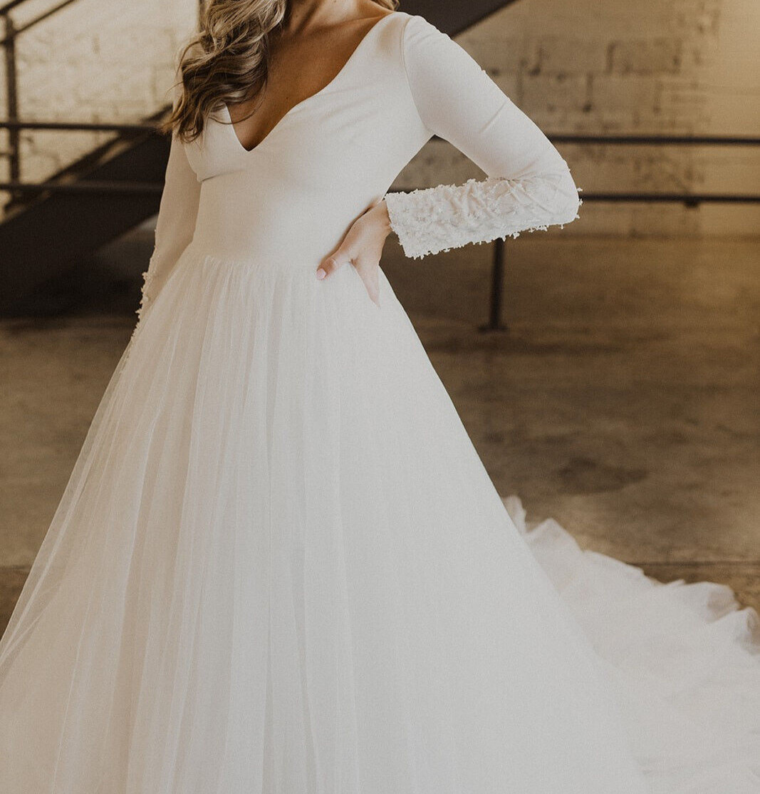 La Sposa Laurus Wedding Dress 12 White Crepe Tulle Sleeves Beaded Plunging V