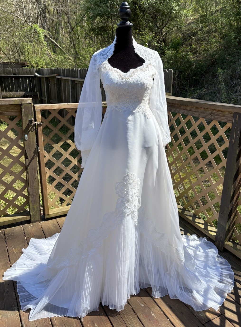 Union Made Vintage Wedding Bridal Gown Chiffon Ivory Lace Floral Unique Sleeves
