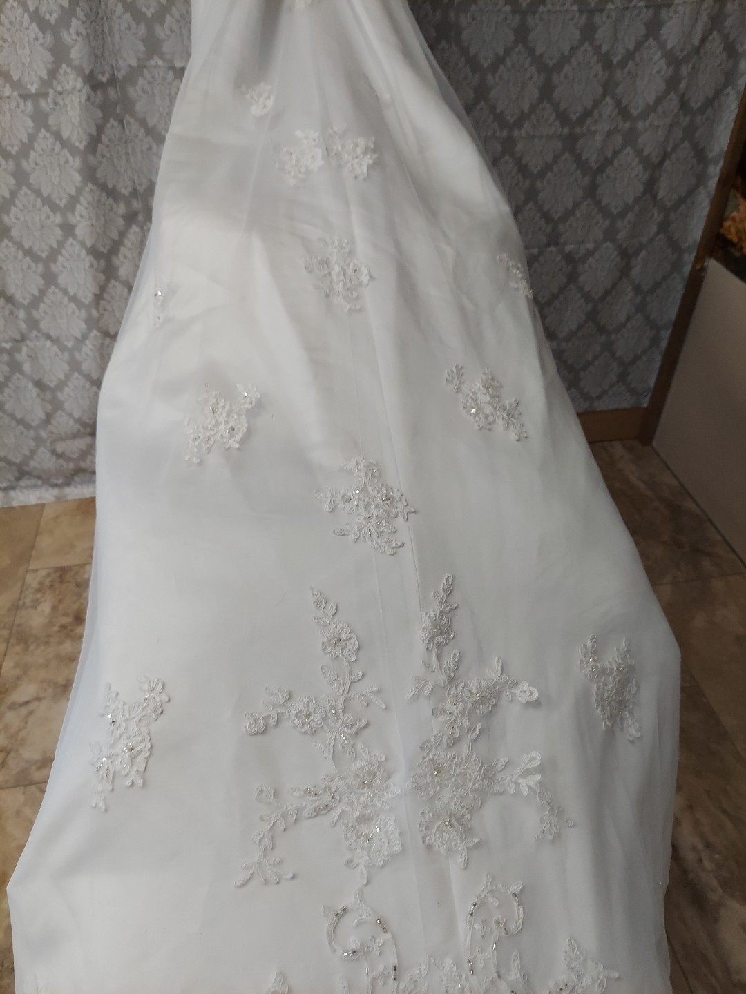 Mary,s Bridal Size 12 White Beaded Full Train Wedding/ball Dress