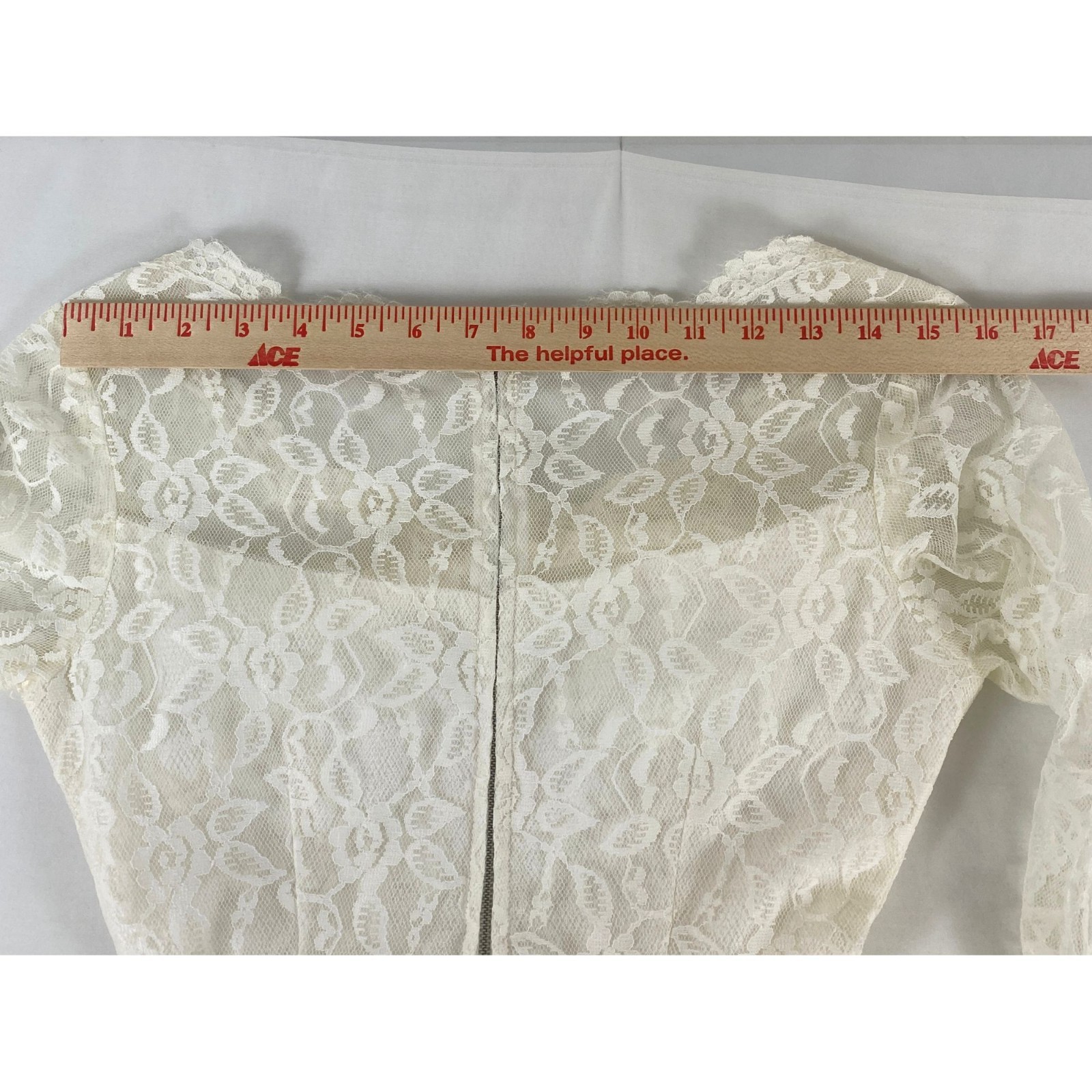 Vintage 1960’s Ivory Lace Wedding Ball Gown XS 23” Waist Full Skirt Tulle