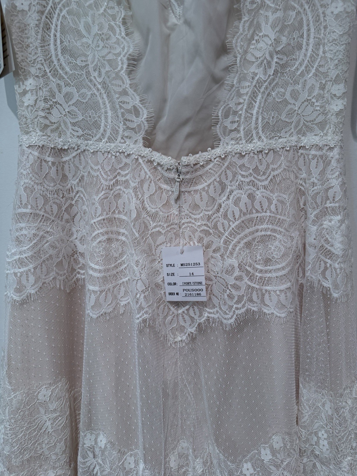 David’s Bridal Melissa Sweet High Neck Cap Sleeve Wedding Dress Size 14 NEW NWT