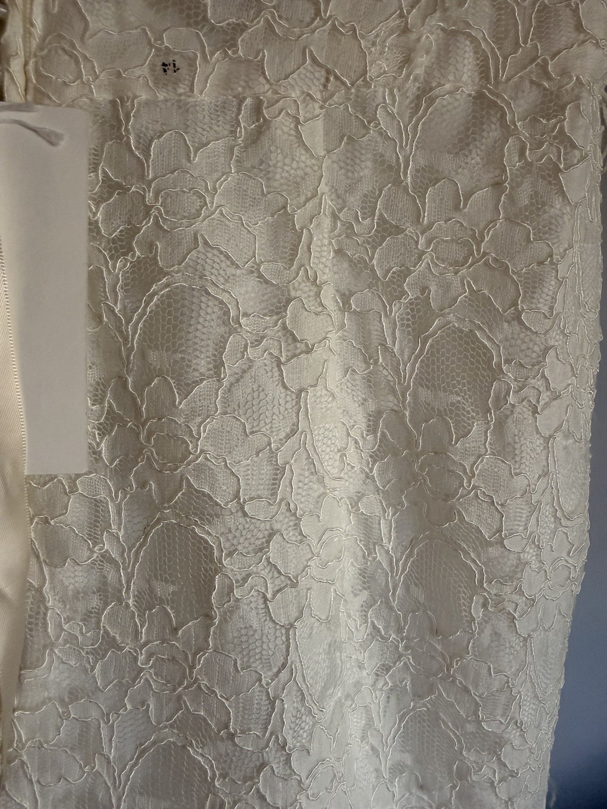 Morilee Ivory Lace Sleeveless V-Neck Full-Length Wedding Dress Size 14
