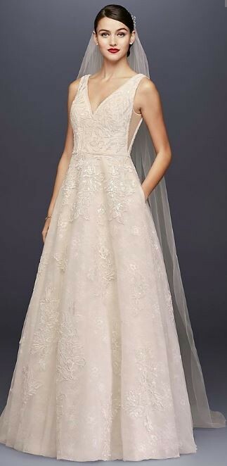 Oleg Cassini Appliqued Tulle-Over-Lace Wedding Dress Petite Size 0