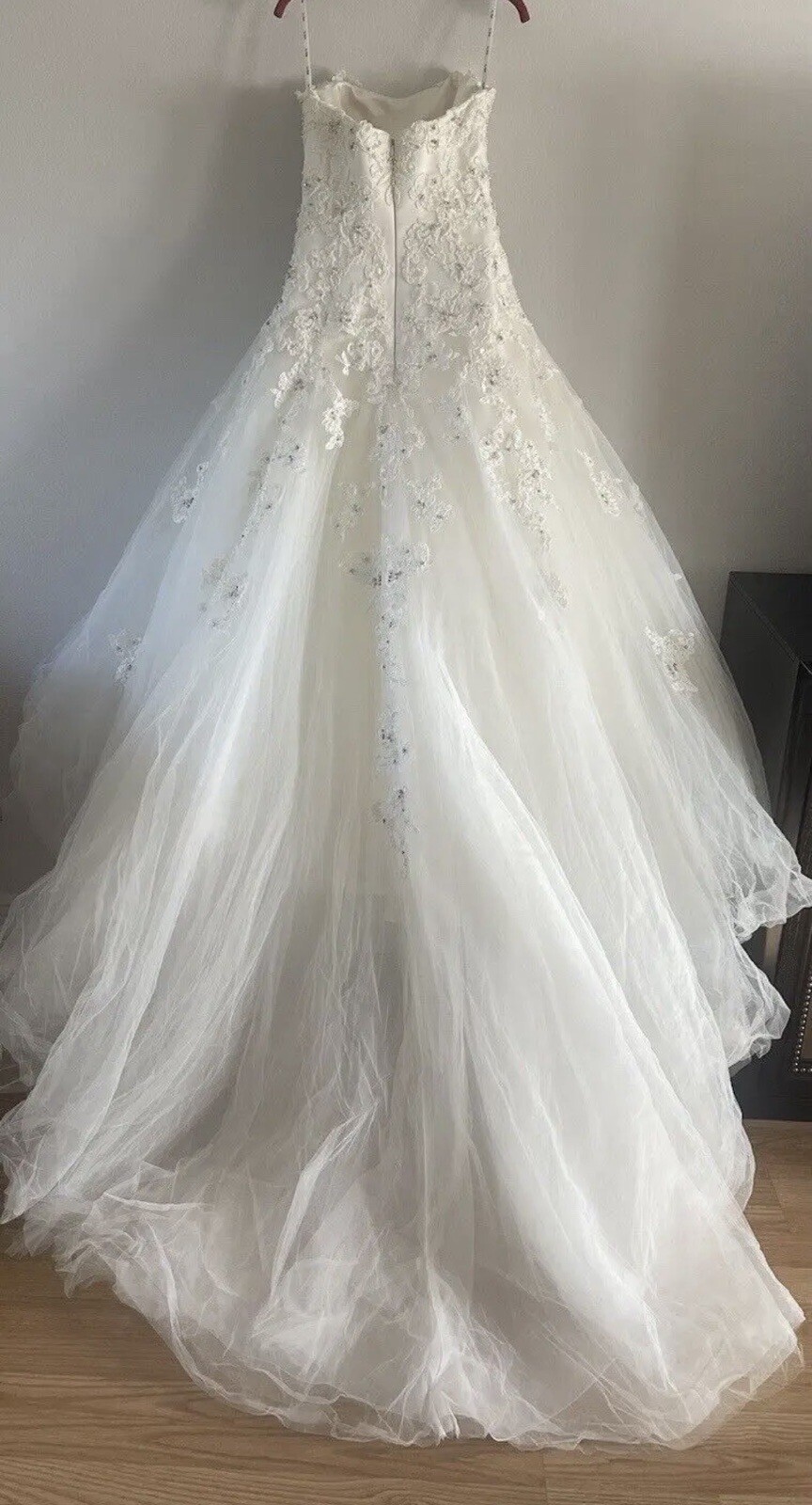 La Soie Bridal Wedding Gown White Tulle Ball Gown Strapless Crystals Beaded US 6