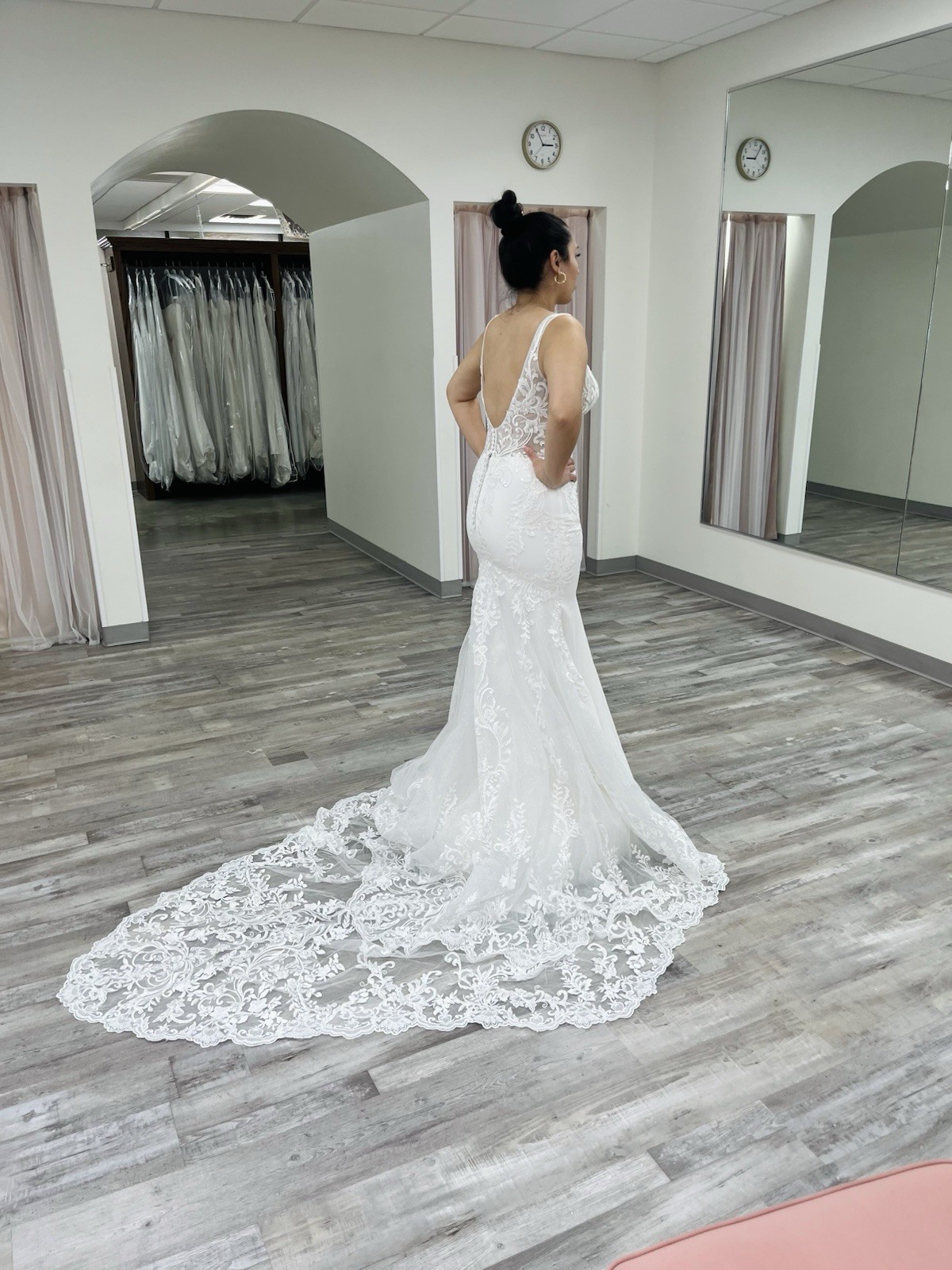 Bella Rose White Sleeveless Square Neck Lace Beaded Mermaid Train Button Back