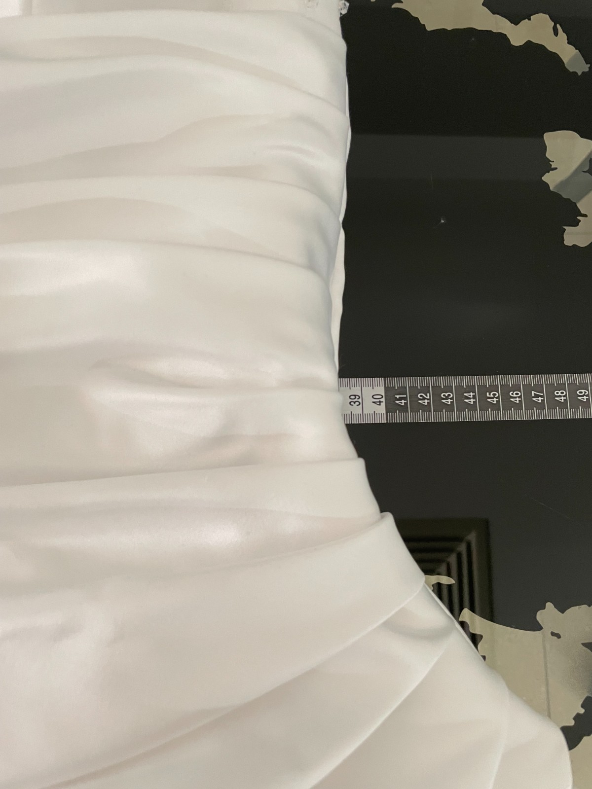 AIRS & GRACES WHITE STRAPLESS BEADED WEDDING GOWN SIZE 14